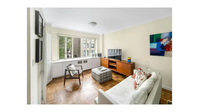 166 East 63rd Street #6B, New York, NY 10021