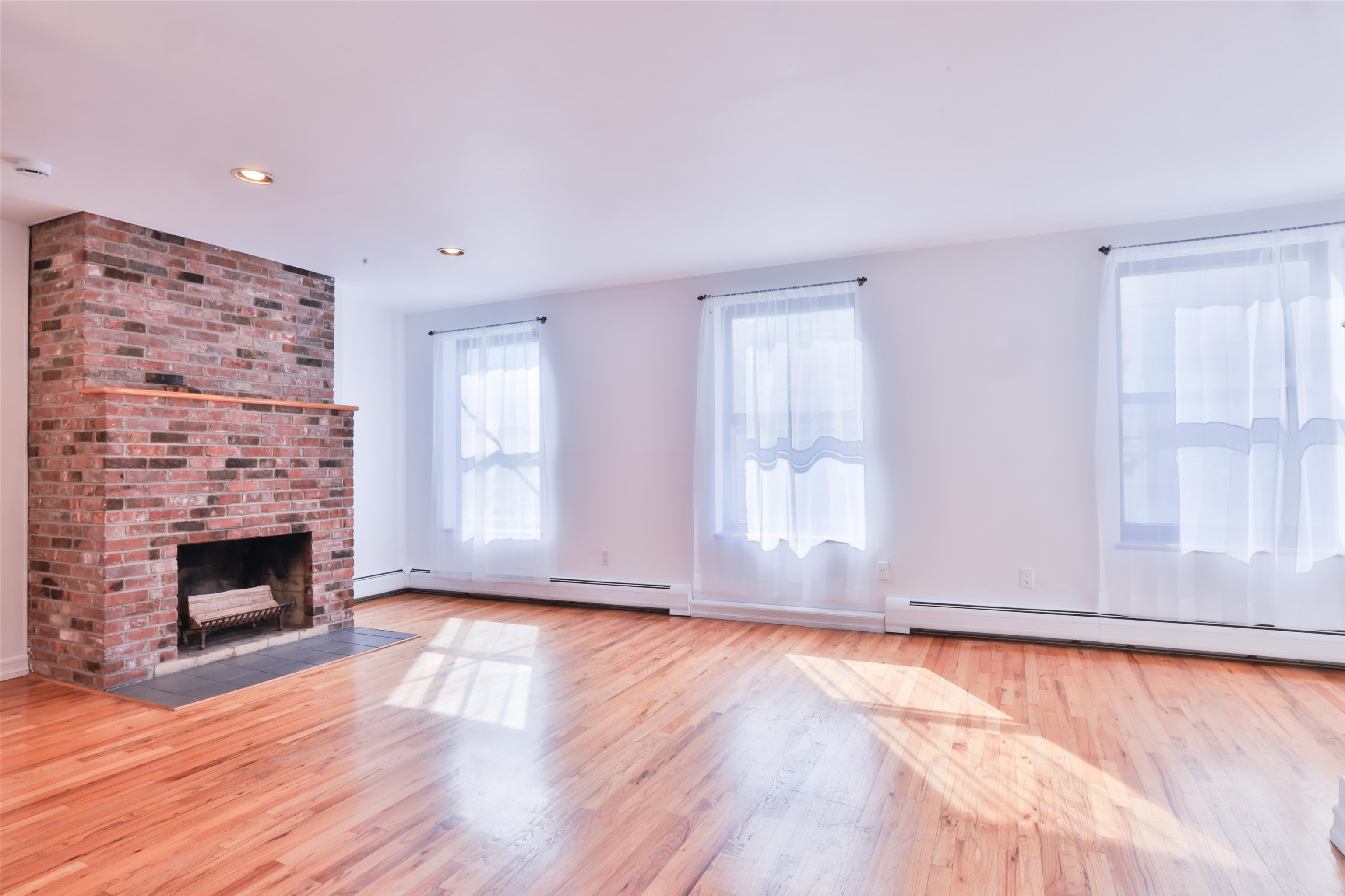 205 PARK Avenue, Hoboken City, Hoboken, NJ 07030 - Property photo 3 of 18