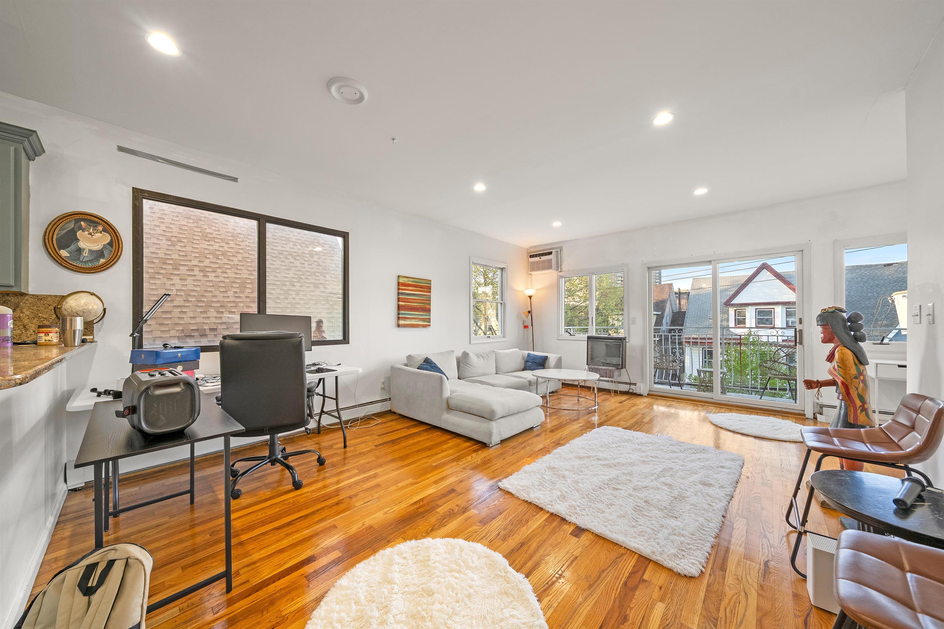 37 47th Street, Weehawken Township, Weehawken, NJ 07086 - Property photo 5 of 41