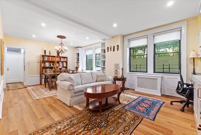 119 West 71st Street #2C, New York, NY 10023