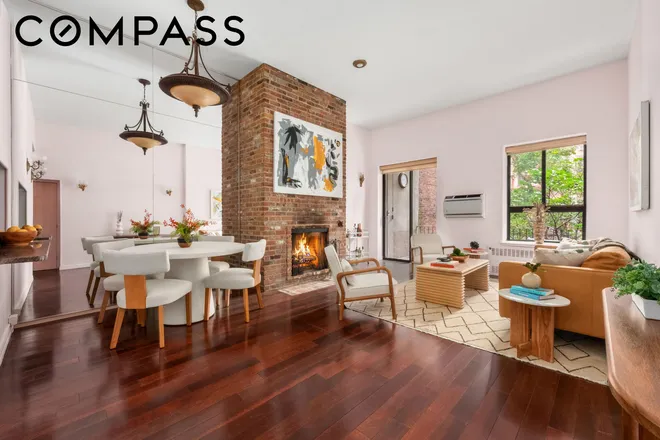 228 West 21st Street #2, New York, NY 10011