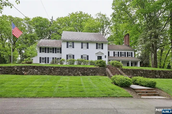 29 Gordon, Essex Fells, NJ 07021