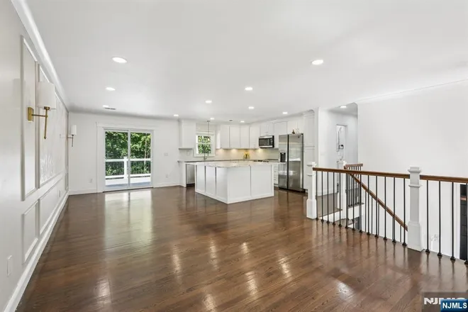 34 Oklahoma, Hopatcong, NJ 07843