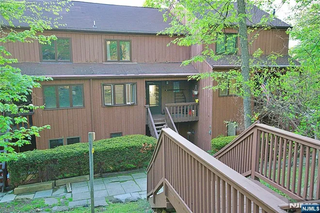 9 Village #4, Vernon, NJ 07462