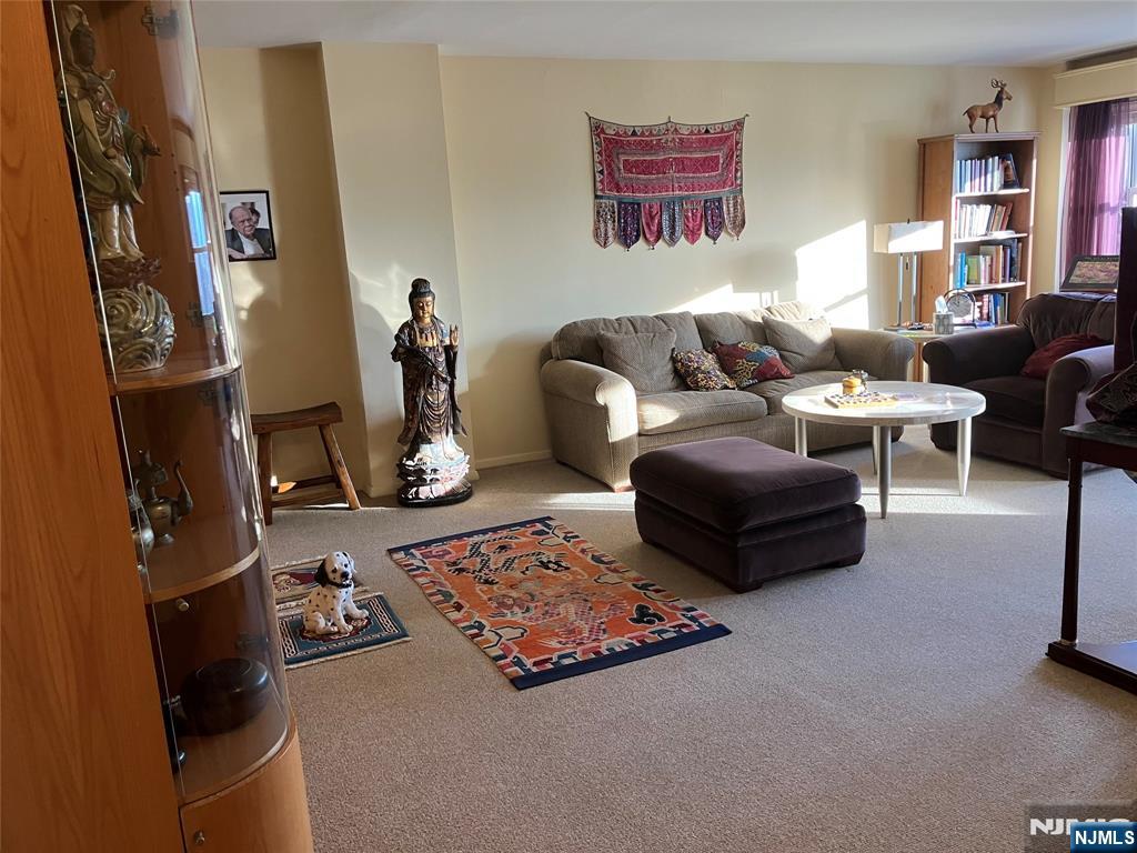 280 Prospect #11H, South Hackensack Township, Hackensack, NJ 07601 - Property photo 4 of 20