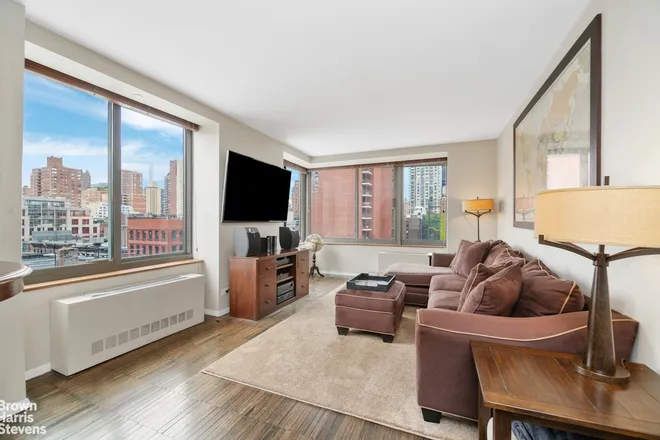 300 East 85th Street #702, New York, NY 10028