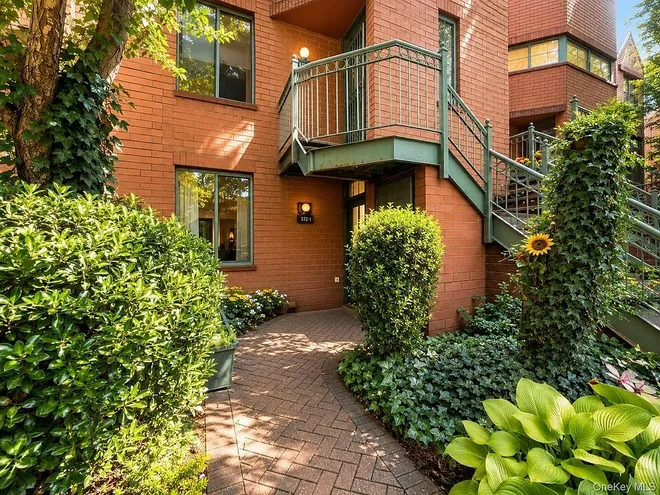 570 LOUISIANA Avenue #2, Brooklyn, NY 11239