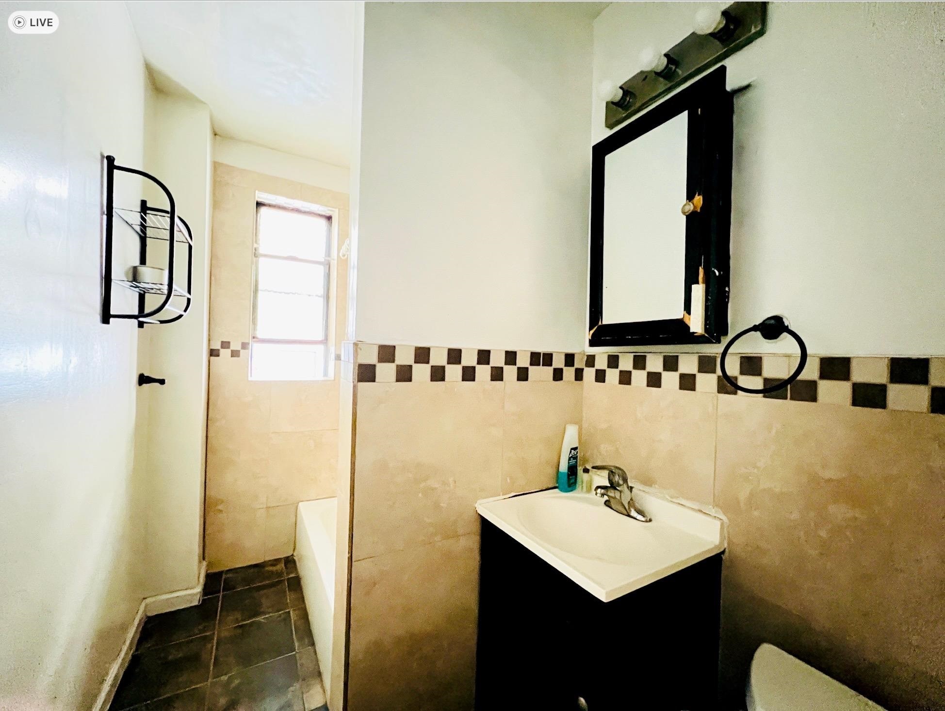 118 CORBIN Avenue, Jersey City, JC Journal Square, NJ 07306 - Property photo 3 of 11