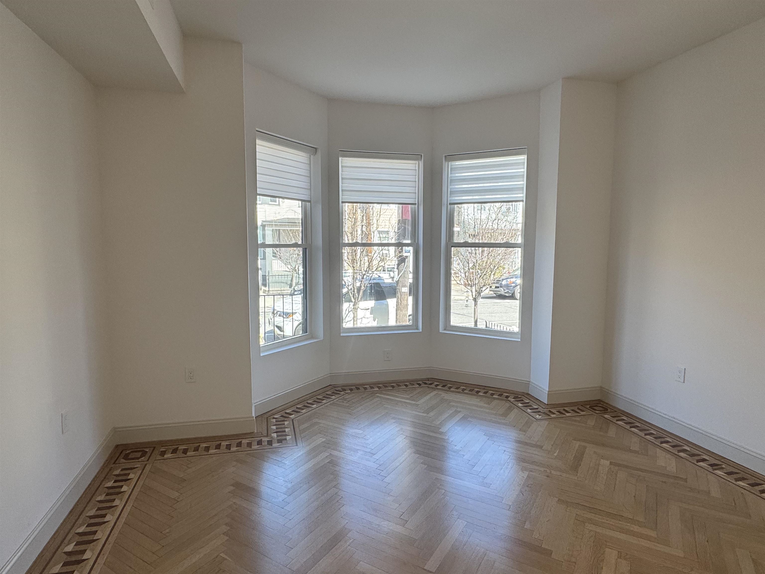 315 25th Street, Union City, Union City, NJ 07087 - Property photo 4 of 20