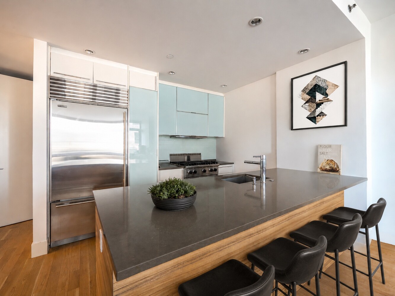 117 West 123rd Street #5D, South Harlem, Manhattan, NY 10027 - Property photo 2 of 8