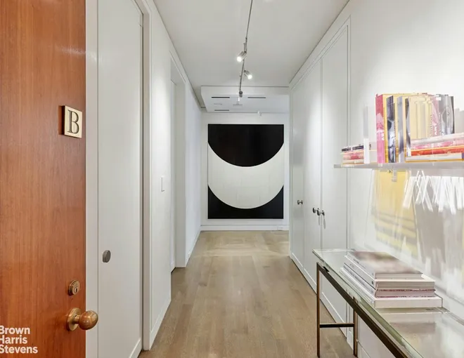 15 West 53rd Street #19B, New York, NY 10019