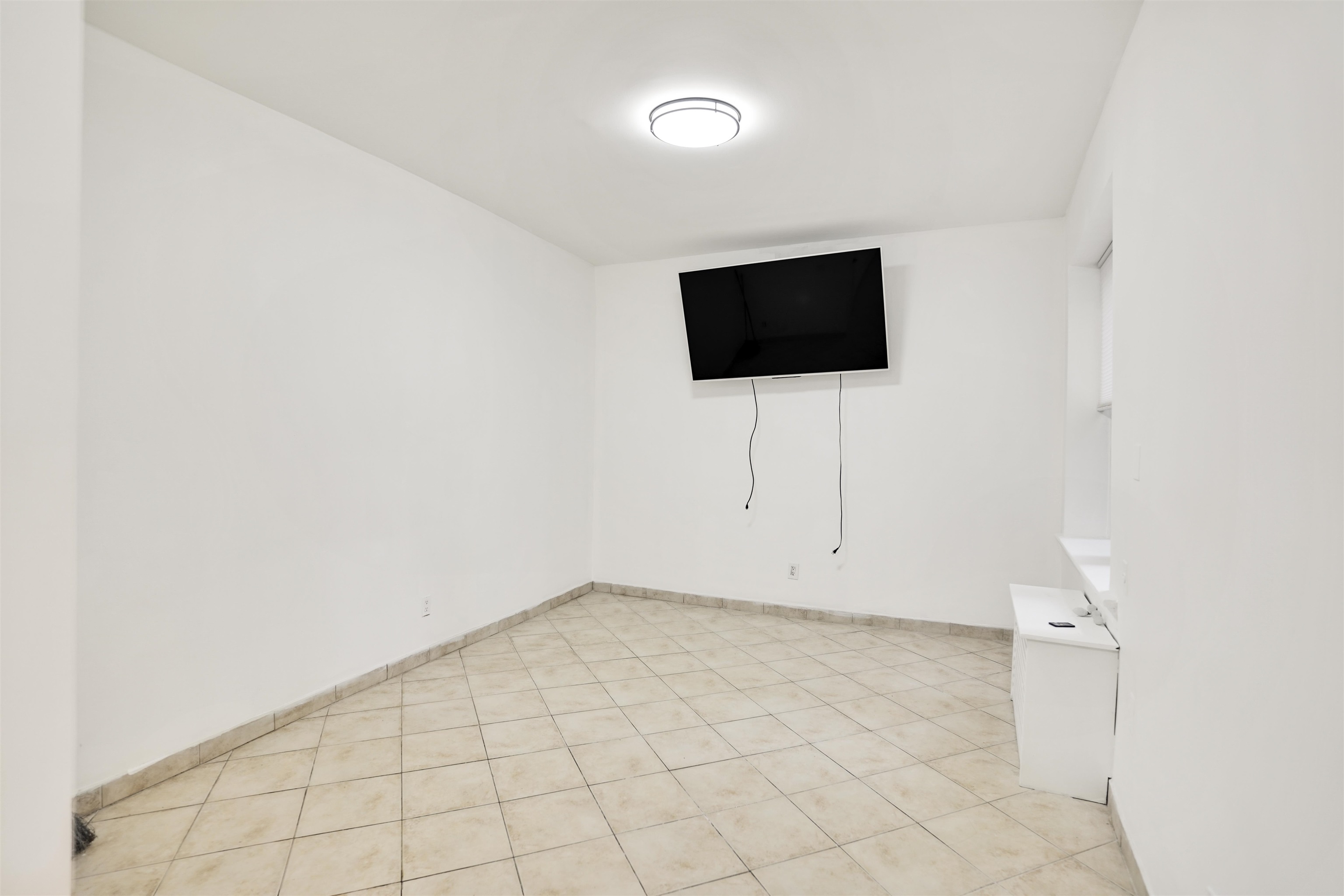 101 73rd Street, North Bergen Township, North Bergen, NJ 07047 - Property photo 3 of 9
