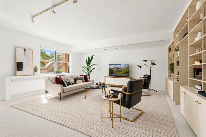 25 SUTTON Place #1I, New York, NY 10022