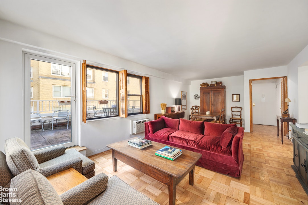 333 East 75th Street #12A, Lenox Hill, Manhattan, NY 10021 - Property photo 3 of 13