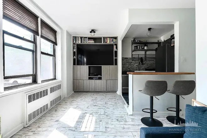 87-70 173rd Street #2F, Jamaica, NY 11432