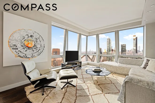 400 5th Avenue #50A, New York, NY 10018