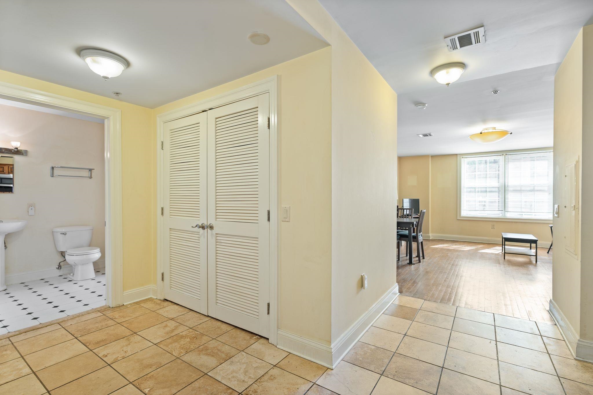41-47 BROADWAY, Jersey City, JC Journal Square, NJ 07306 - Property photo 4 of 20