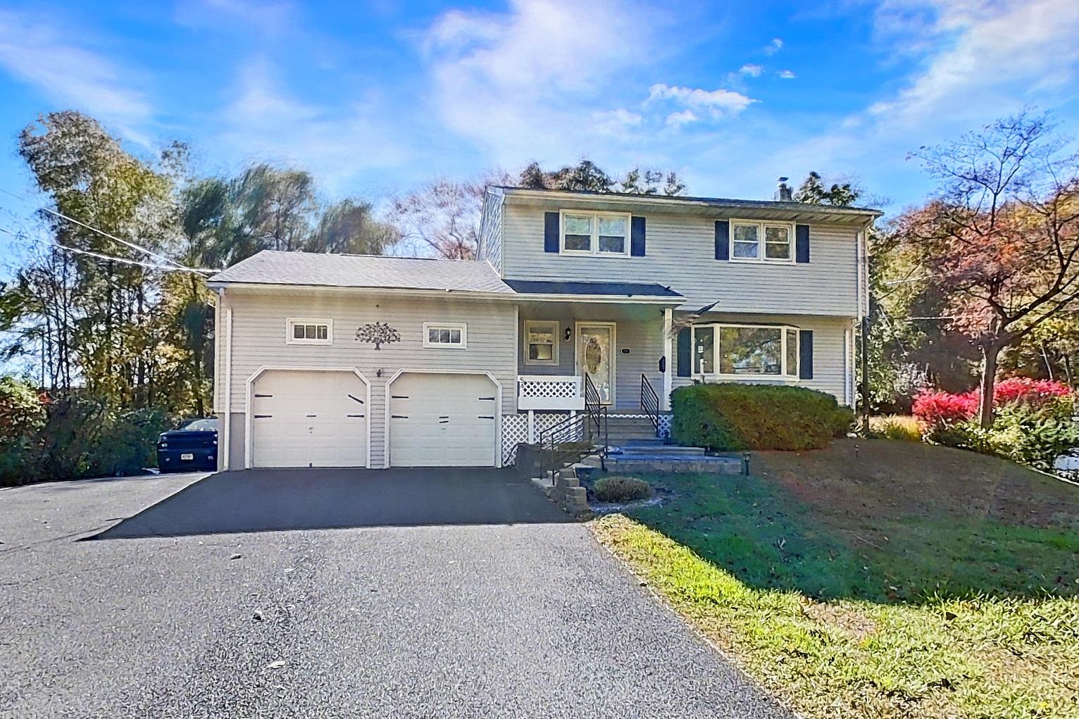 54 Mapledale Avenue, Roxbury Township, ROXBURY TOWNSHIP, NJ 07876-1647 - Property photo 3 of 50