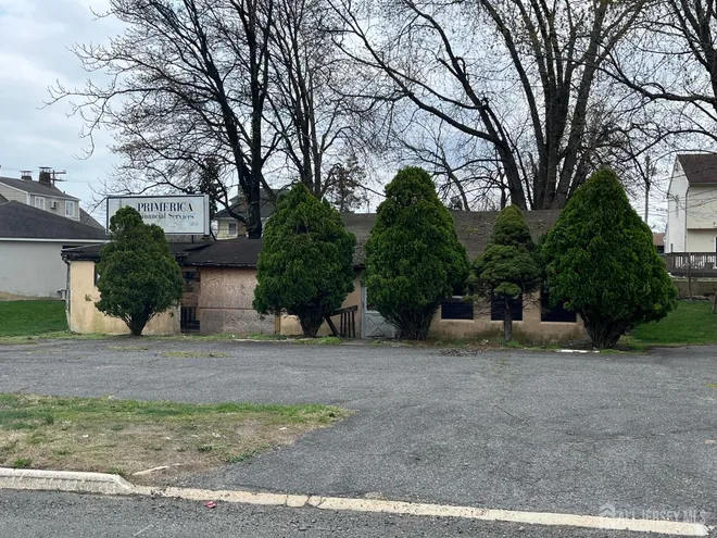 1 1st Street, Sayreville, NJ 08879