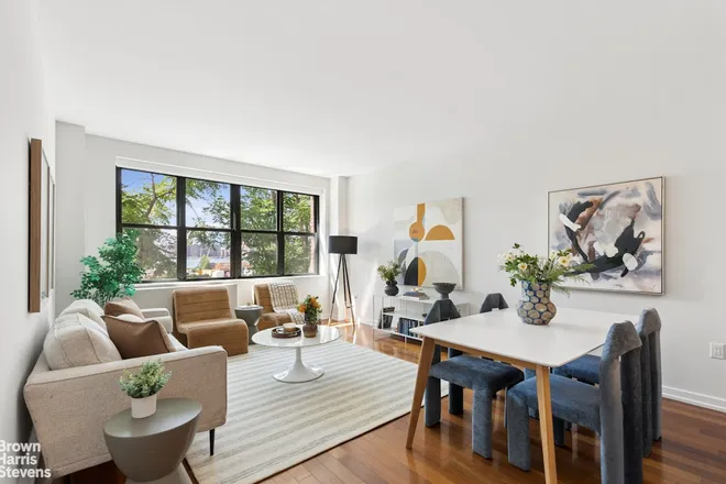 58 METROPOLITAN Avenue #2D, Brooklyn, NY 11249