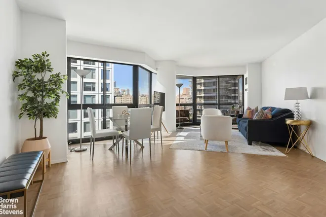 200 East 61st Street #11D, New York, NY 10065