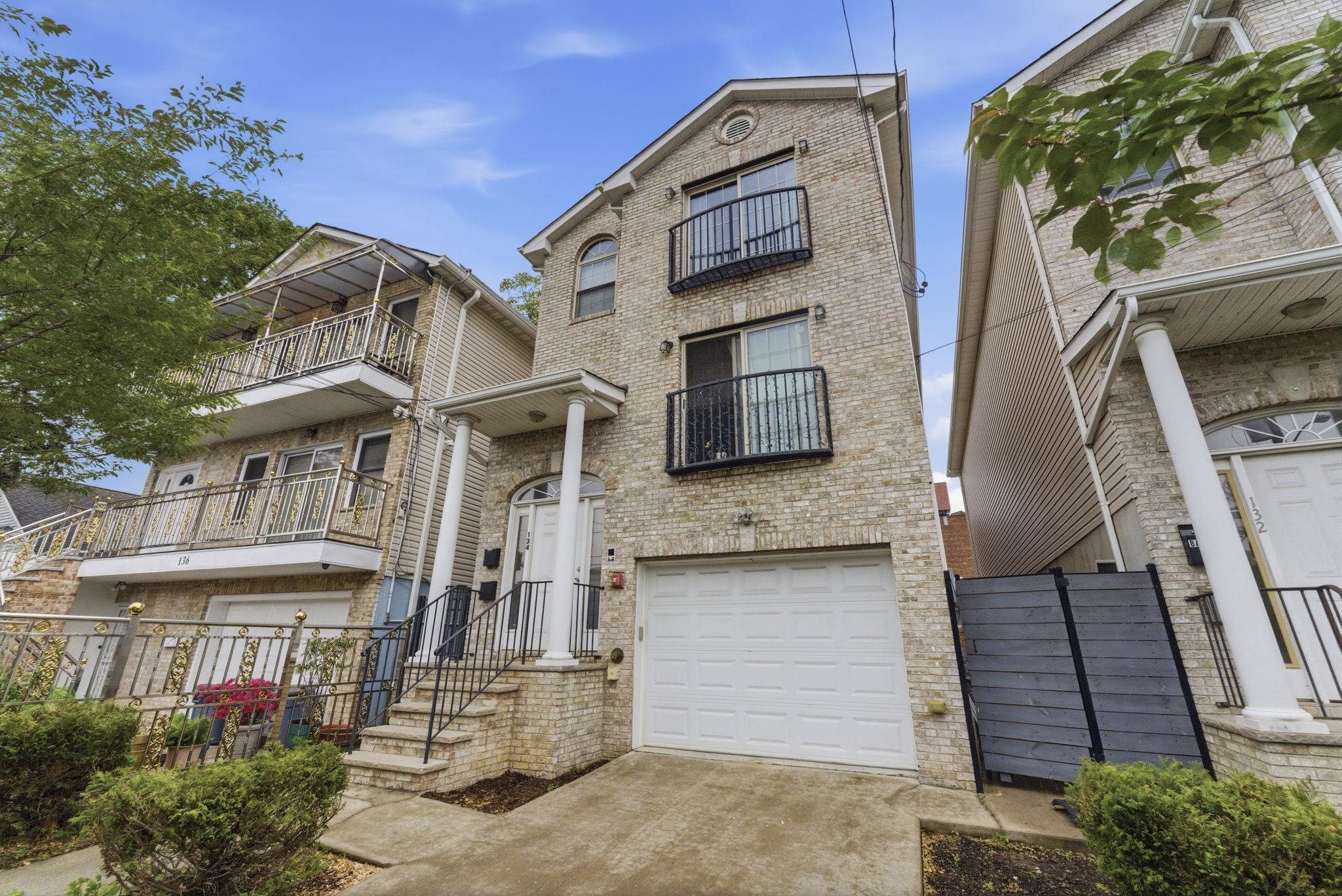 134 GATES Avenue, Jersey City, JC Greenville, NJ 07305 - Property photo 2 of 36