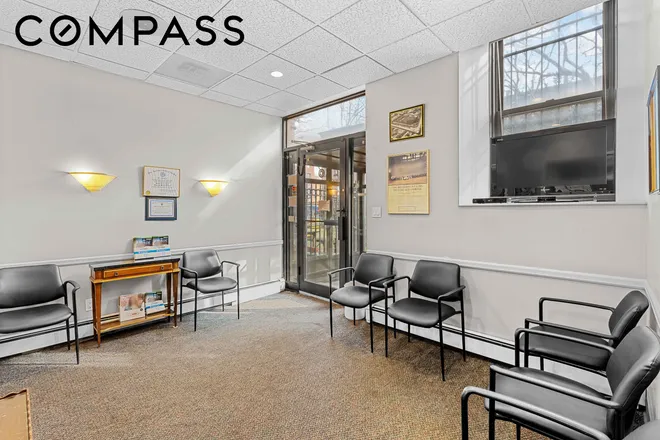 450 Clinton Street #1P, Brooklyn, NY 11231