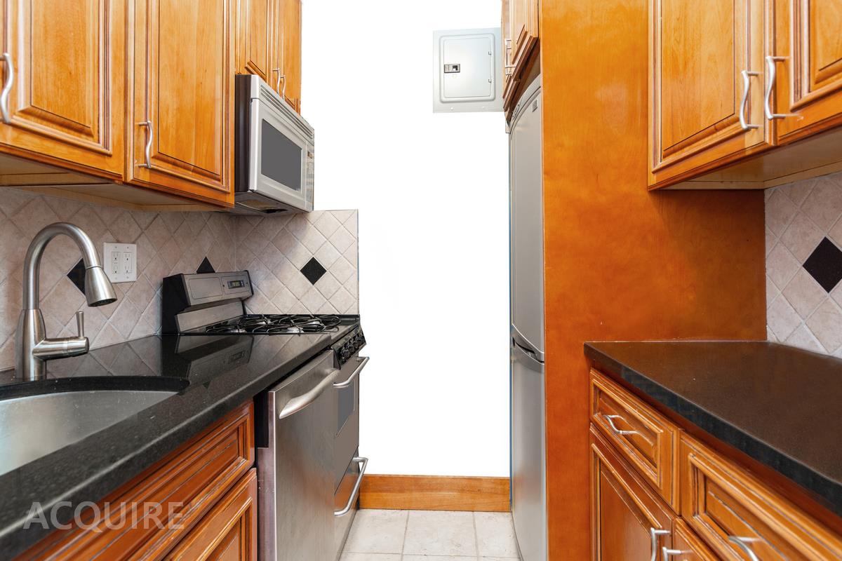130 Hicks Street #2-E, Brooklyn Heights, Brooklyn, NY 11201 - Property photo 2 of 7