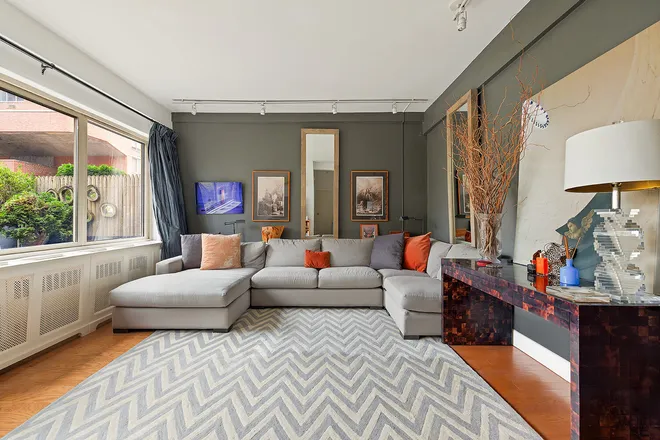 225 East 46th Street #PHD, New York, NY 10017