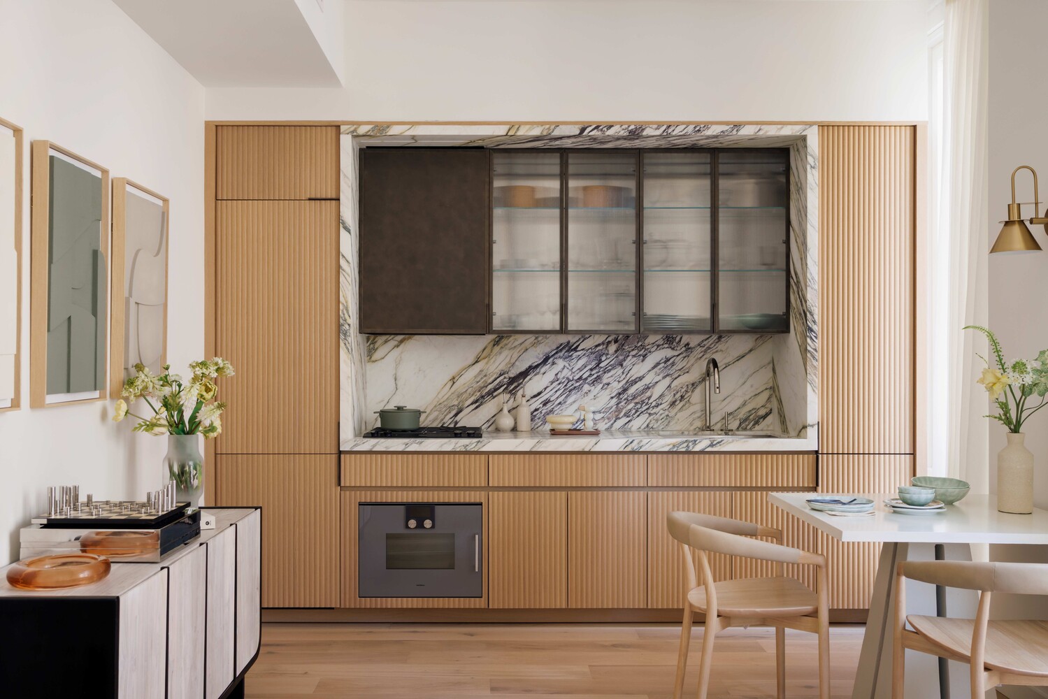 135 East 47th Street #14C, Turtle Bay, Manhattan, NY 10017 - Property photo 4 of 16