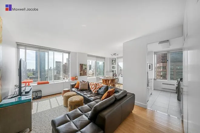 200 Riverside Boulevard #39-D, New York, NY 10069