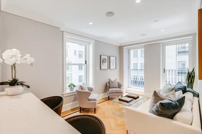 1 Central Park #1406, New York, NY 10019