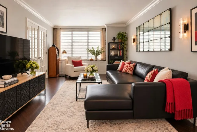 61 West 62nd Street #5A, New York, NY 10023