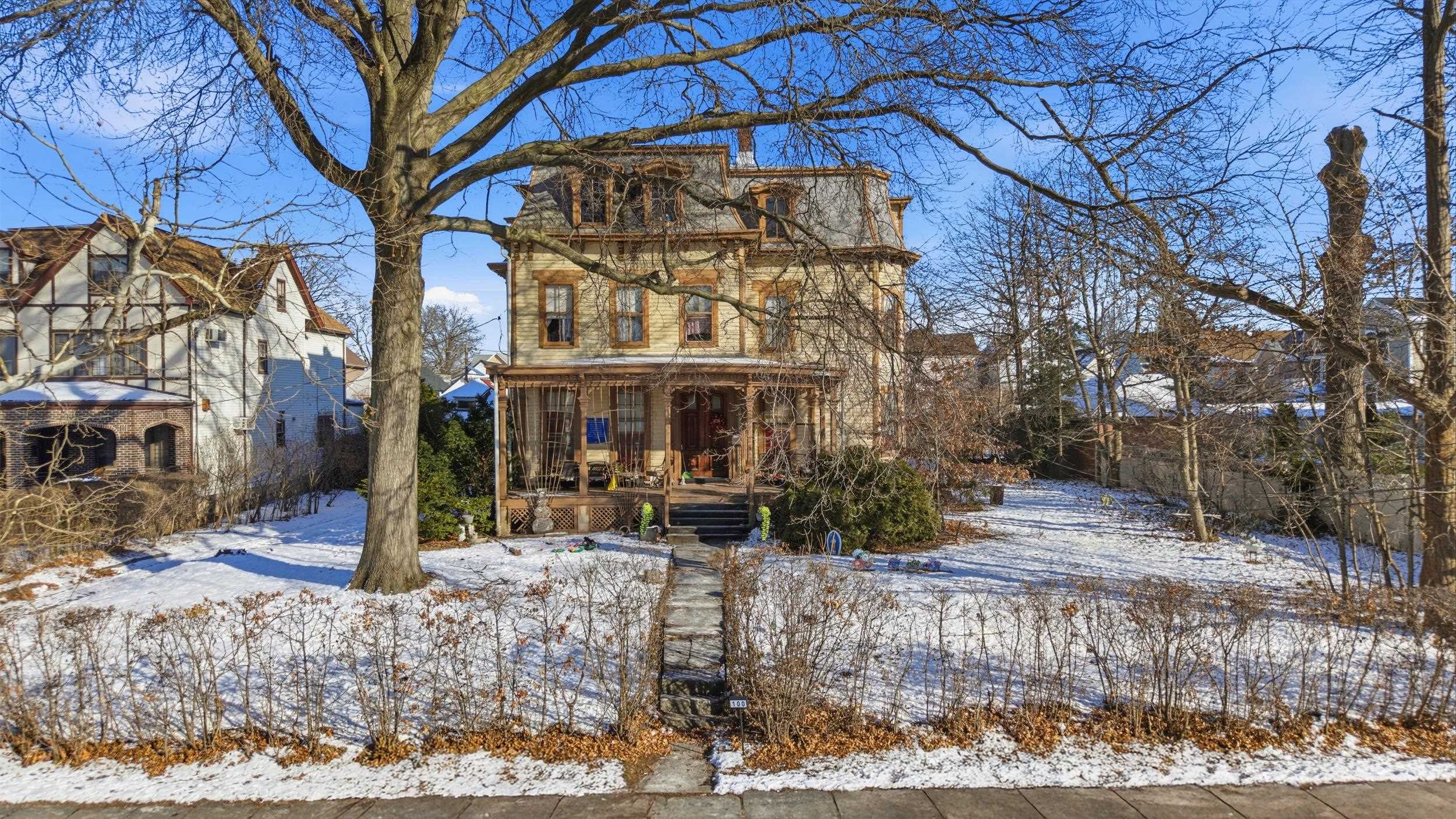 100 BROADWAY, Bayonne City, Bayonne, NJ 07002 - Property photo 2 of 27