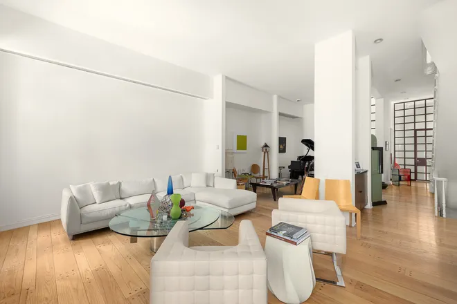 327 East 18th Street, New York, NY 10003