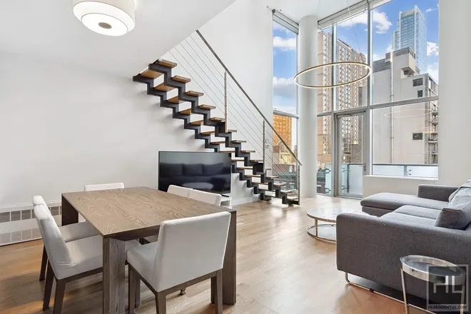 464 West 44th Street #PHC, New York, NY 10036