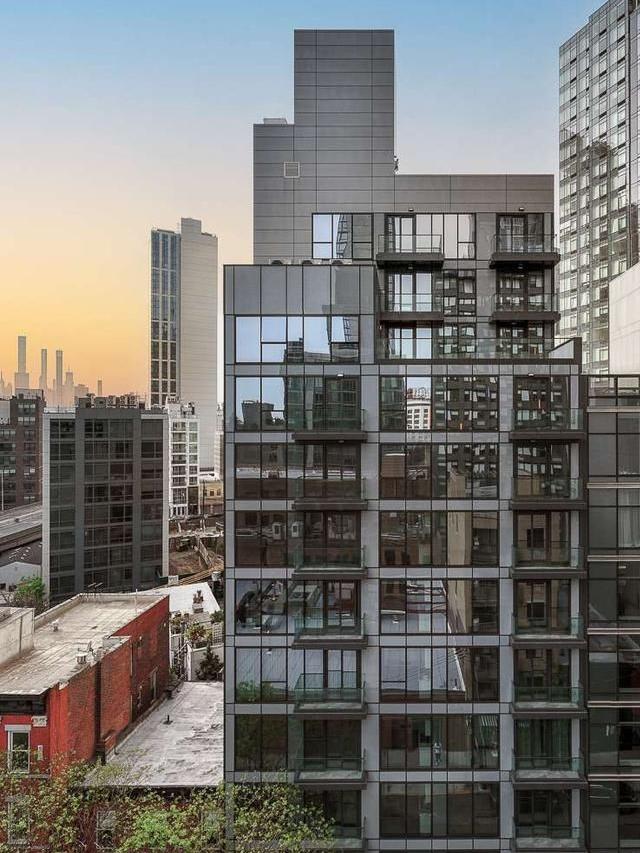 42-62 Hunter Street