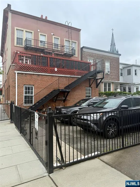 1300 Central #1, Union City, NJ 07087