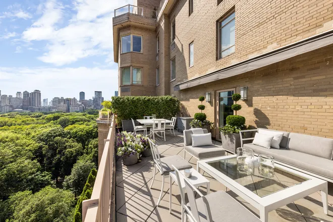 880 5th Avenue #18G, New York, NY 10021