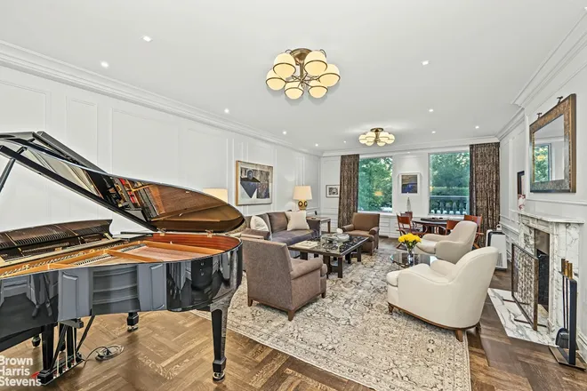 912 5th Avenue #2A, New York, NY 10021