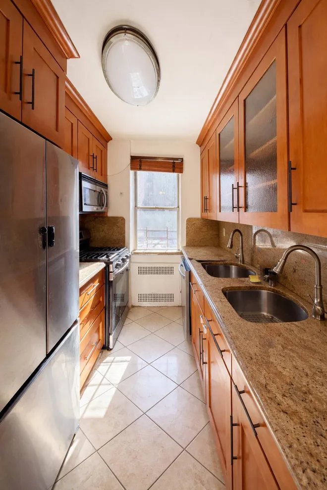 920 East 17th Street #212, Brooklyn, NY 11230-3128