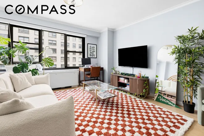 220 East 57th Street #9F, New York, NY 10022