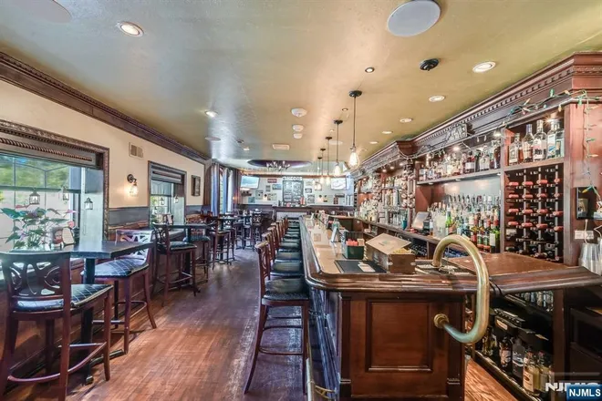 292 Passaic, Fairfield, NJ 07004