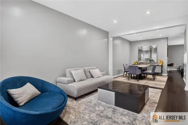 64 Andrews Way, Villas/Fairway, NJ 08854