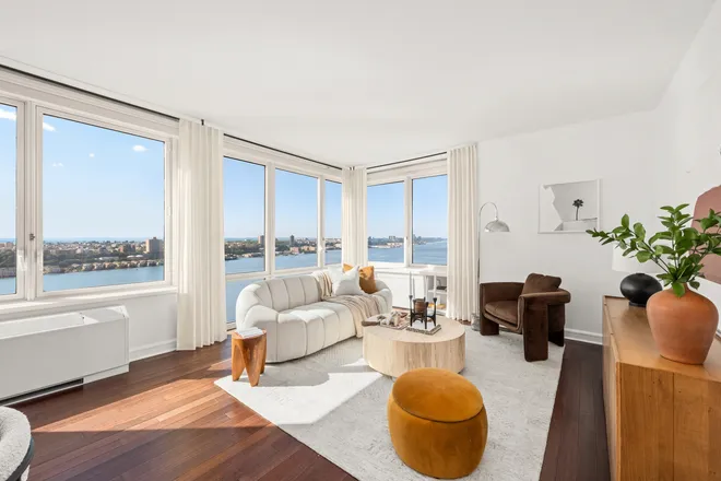 80 RIVERSIDE Boulevard #37A, New York, NY 10069