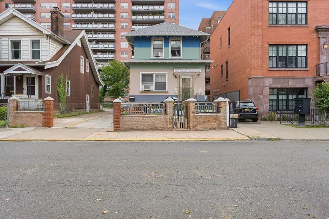 200 East 7th Street, Brooklyn, NY 11218