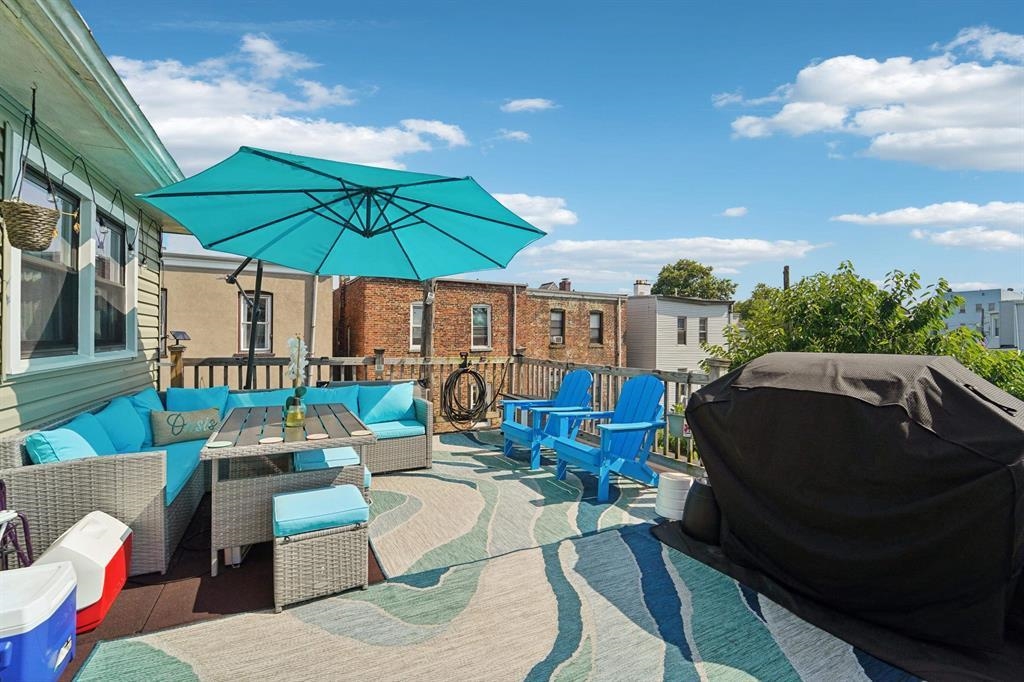 15 LINDEN Avenue, Jersey City, JC Greenville, NJ 07305 - Property photo 3 of 23