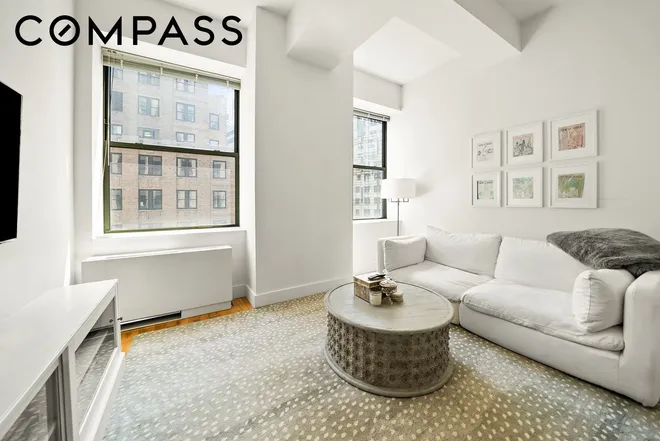 99 John Street #1907, New York, NY 10038