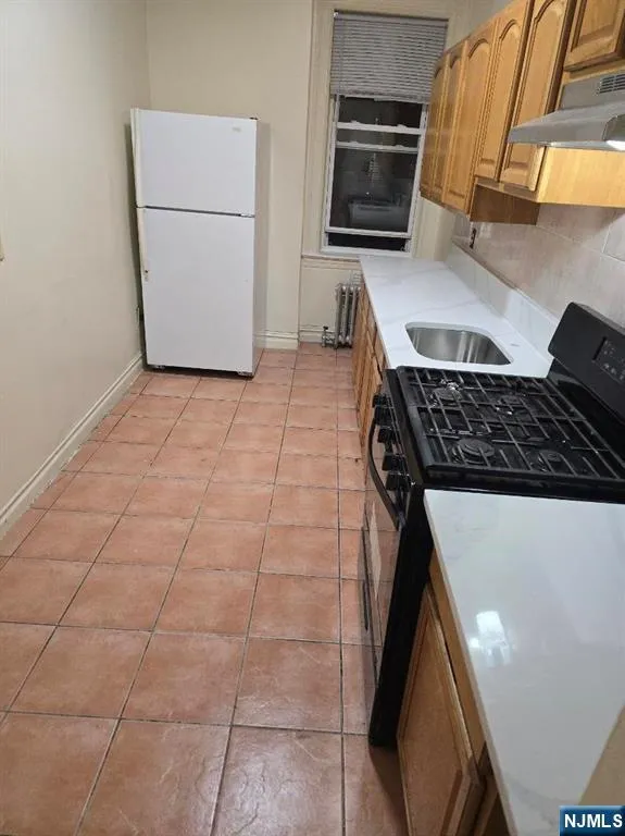 135 A4 40th, Union City, NJ 07087