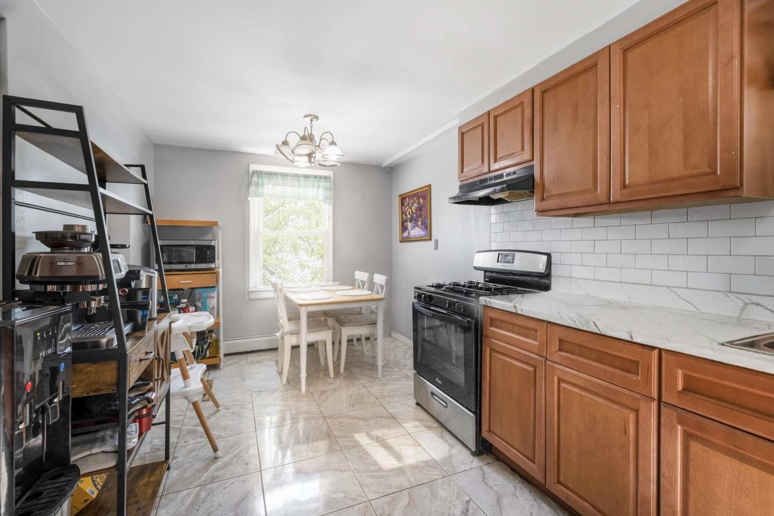 70 WARNER Avenue, Jersey City, JC Greenville, NJ 07305 - Property photo 4 of 27